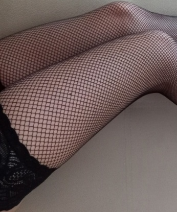 Хэлло, милый 😘 Я - та самая индивидуалка, которую ты давно искал... Страстная и ненасытная, я готова сделать тебе ночь незабываемой. 🌃 Я создам для тебя атмосферу расслабления, уютного комфорта и беззаботности. Забудь обо всем и доверься моим опытным рукам, которые прикоснутся к твоему телу с нежностью и страстью. 💆♀️
Мои услуги включают классический массаж, эротический массаж, французский делюкс и множество других интимных радостей. Я всегда открыта для экспериментов и новых приключений. Обещаю, ты не останешься равнодушным к моему мастерству и ярким моментам, которые мы проведем вместе. 😉💕
Но не верь только моим словам, посмотри своими глазами на мои фото, которые я люблю делиться с моими дорогими гостями. 📸 И не забудь прочитать отзывы о моей работе, чтобы убедиться в качестве и надежности моих услуг. 🌟
Готов исполнить твои самые сокровенные мечты? Тогда не теряй время, позвони мне прямо сейчас и договоримся о встрече в Москве. Не упущу возможность позаботиться о тебе и доставить тебе удовольствие, о котором ты давно мечтал. 💋💫 Дарька